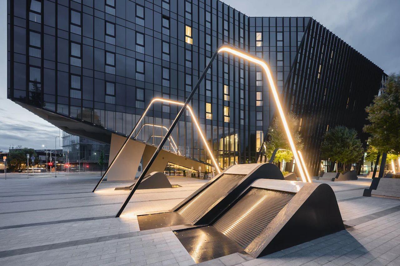 Courtyard By Marriott Vilnius City Center Exterior photo