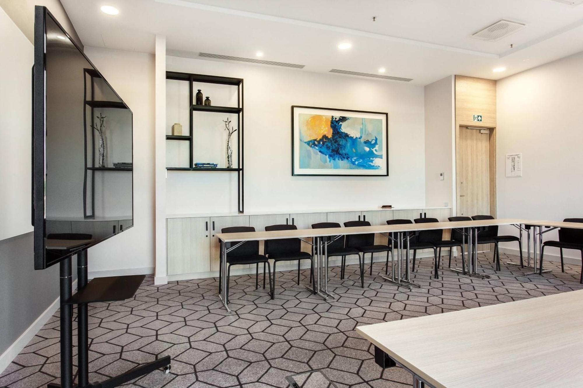 Courtyard By Marriott Vilnius City Center Exterior photo